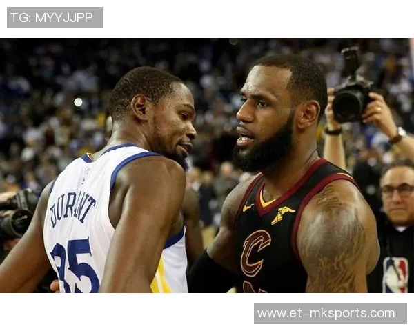 巅峰詹姆斯与巅峰杜兰特:谁才是真正的篮球之王?